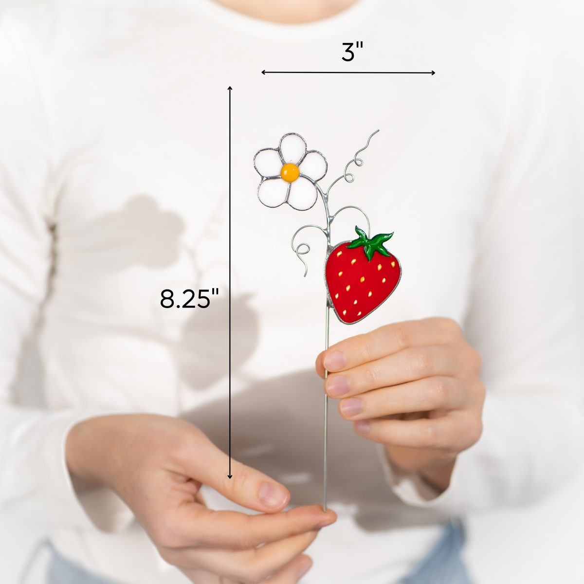 Strawberries with White Flower and Leaves - Stained Glass Plant Stakes
