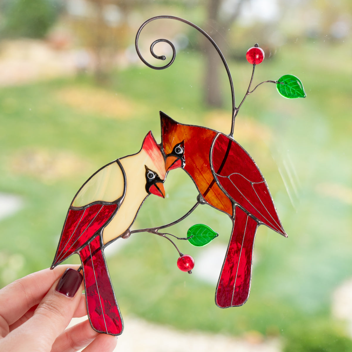 Cardenales enamorados - Atrapasol de vitral