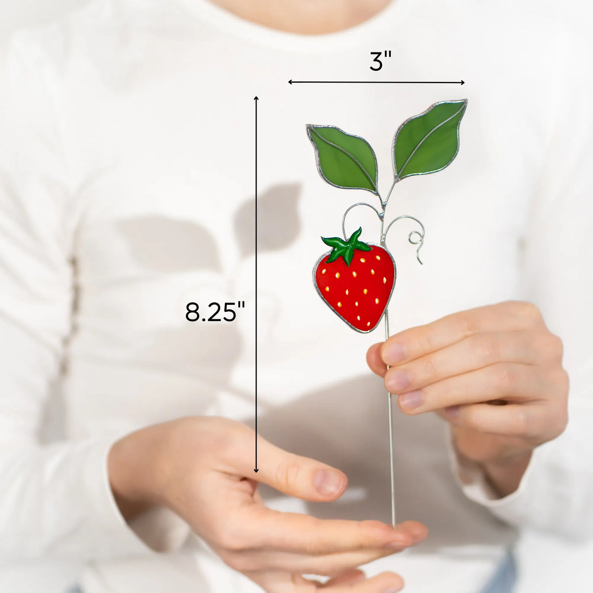 Strawberries with White Flower and Leaves - Stained Glass Plant Stakes
